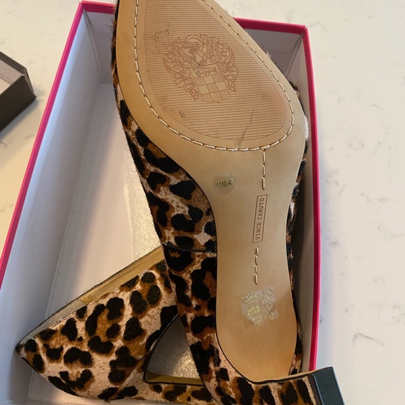 Brand new, stunning animal-print Vince Camuto heels! - Picture 2 of 10